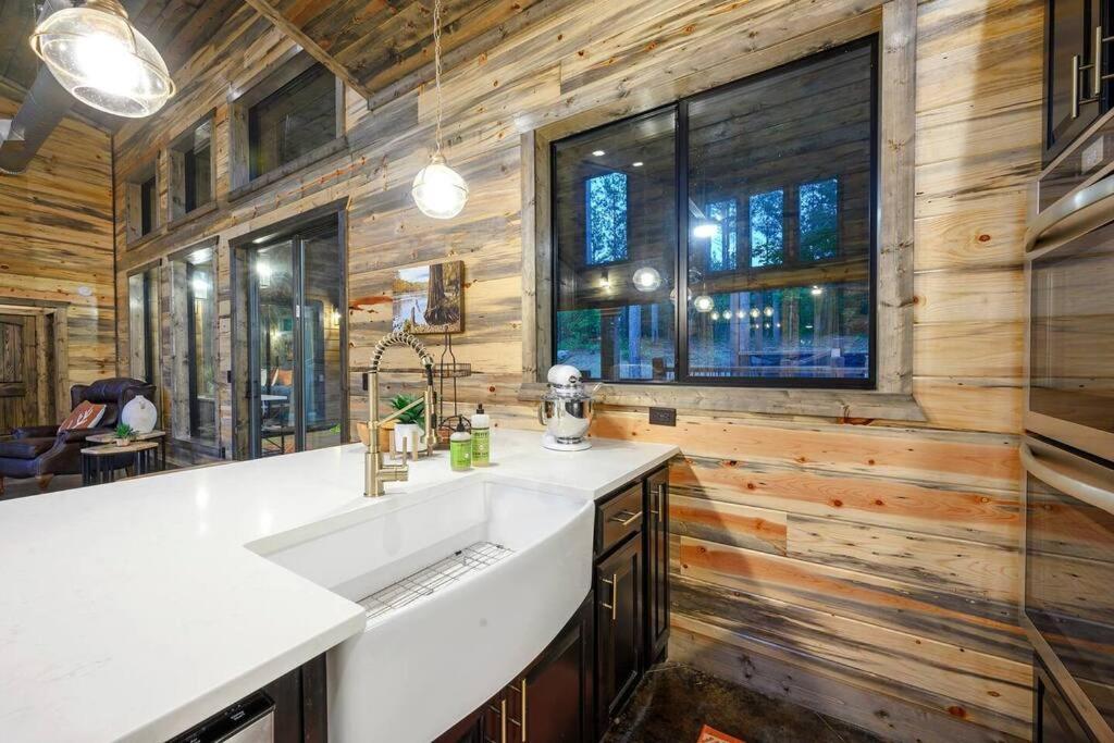 Ember Skye Cabin - 2 Bdr & Bunk Nook/2.5 Bath Broken Bow Exterior foto